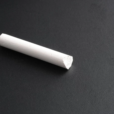 KRÉTÁVAL ÍRHATÓ FEKETE TÁBLAFÓLIA + 3 KRÉTA