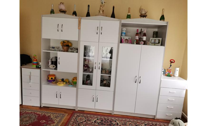 Nappali szekrénysor fóliázása